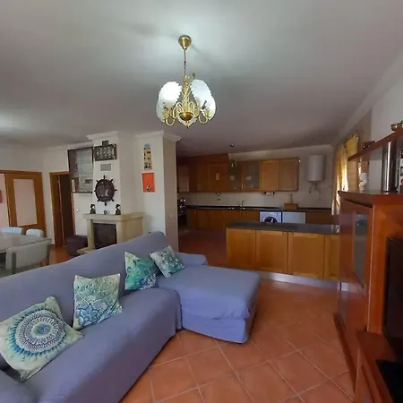 Cantinho Da Aldeia * Vila Facaia